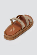 Σουέντ σανδάλια με velcro- Τάουπε