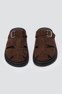 Σουέντ clogs με αγκράφα - Καφέ