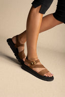 Nubuck Sandálias flatform tira no tornozelo - Mocha