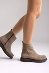 Taupe in camoscio
