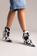 Μυτερά μποτάκια ponyskin με cow print - μαύρο cow pony