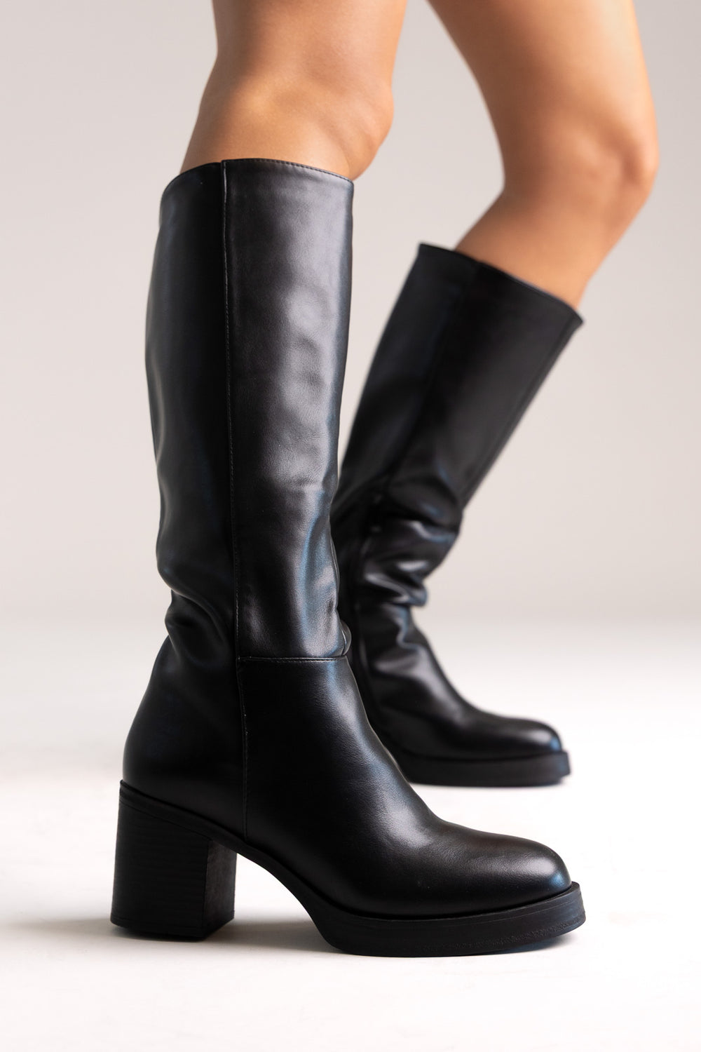 Μπότες με Ψηλό Τακούνι Block - Μαύρο Ματ