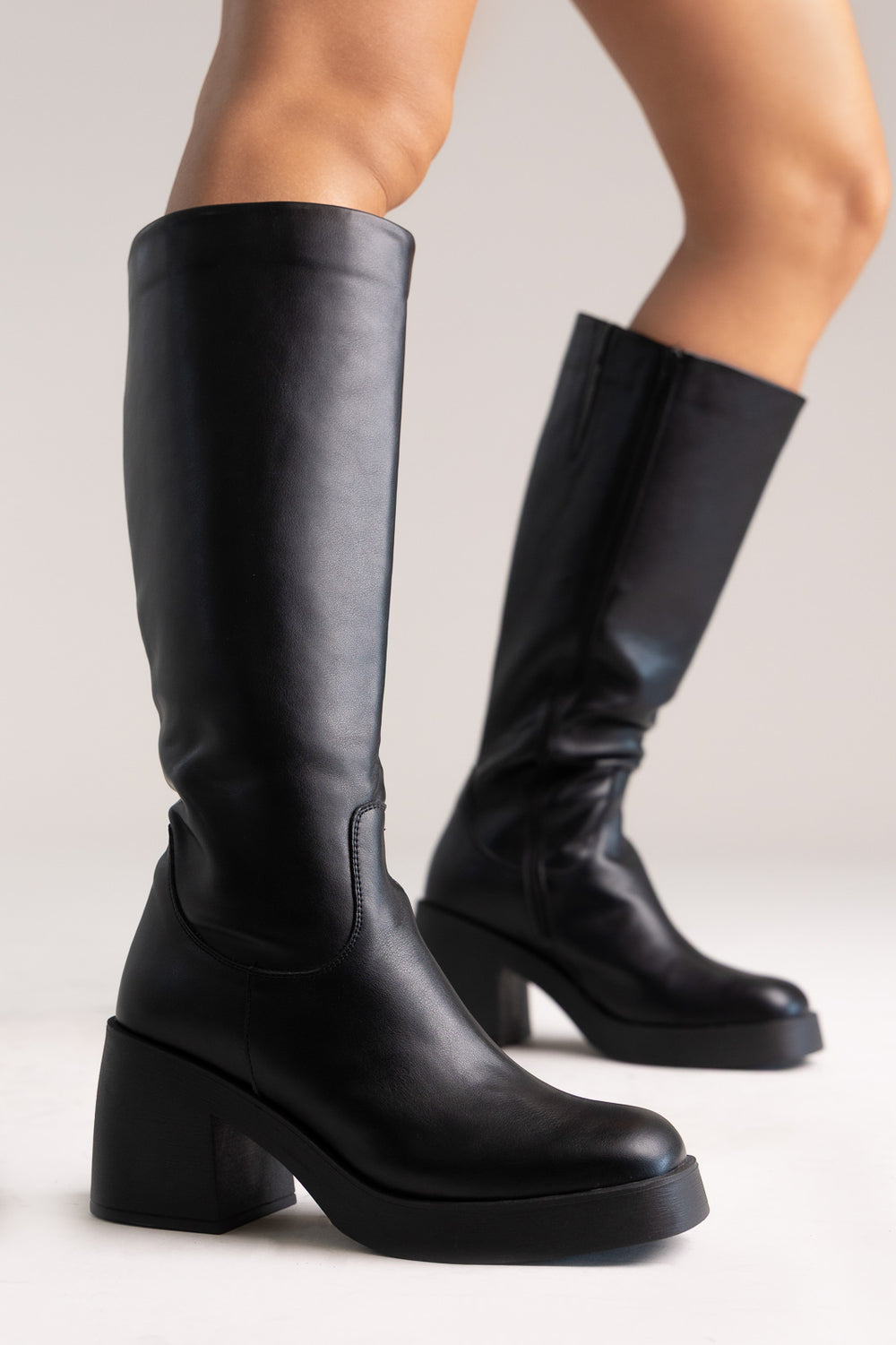 Ragazza 0477 Μπότες με Τετράγωνη Μύτη και Τακούνι Block - Μαύρο Ματ