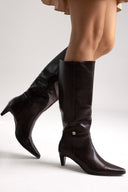 Μυτερές Μπότες με Χαμηλό Τακούνι - Σκούρο Καφέ Ματ