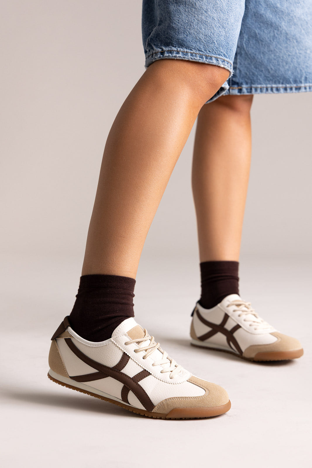 Low Top Bicolor Sneakers - Beige Matte
