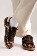 Sneakers CORINA animal print - λεοπάρ pony