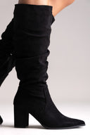 Μπότες μυτερές - Black Suede