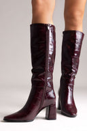 Μπότες με μυτερή μύτη και τετράγωνο τακούνι - μπορντό croc