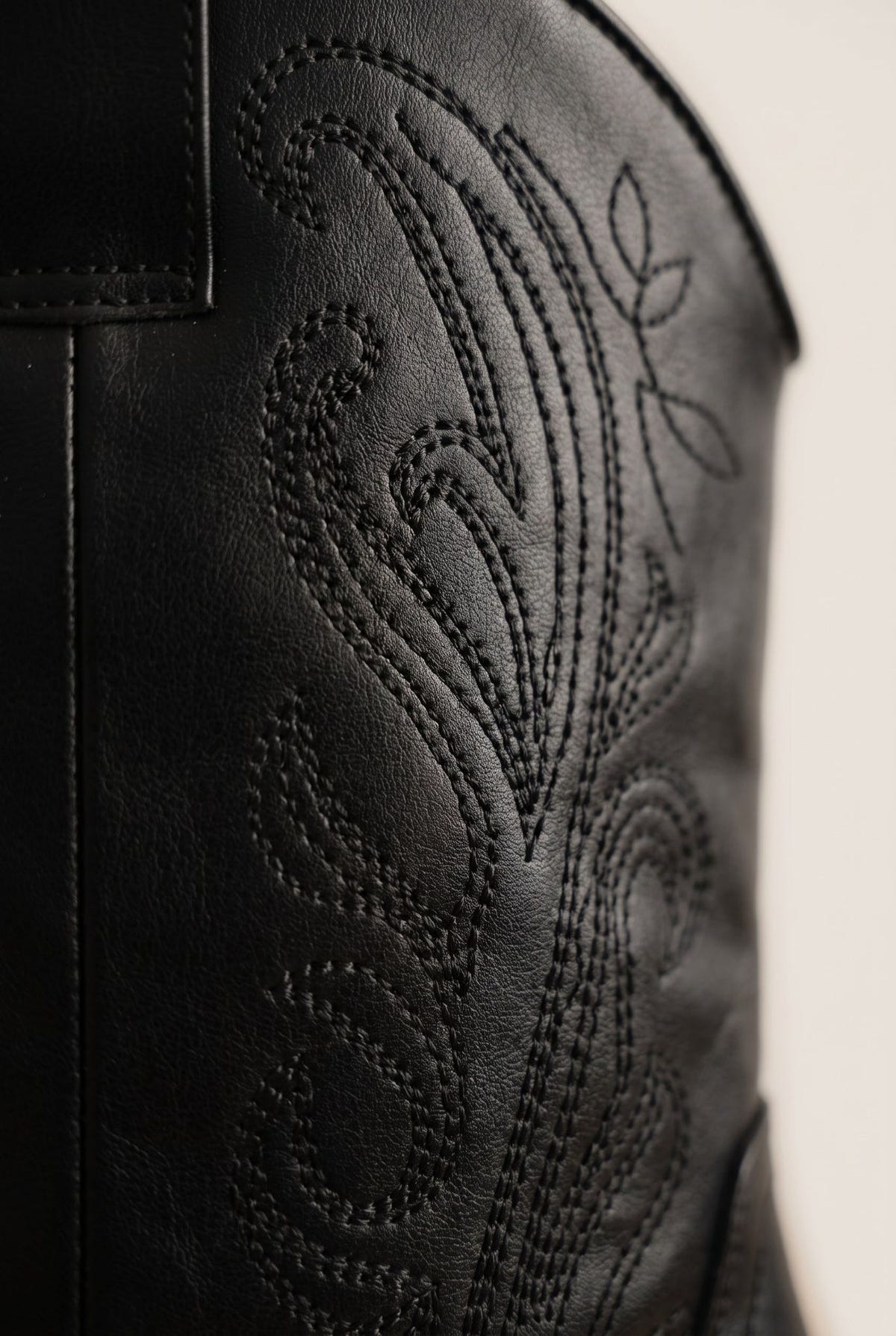 Cowboy Boots Mid Calf - Black Matte