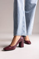 Γόβες με τετράγωνο τακούνι TFP - Μπορντό Ματ