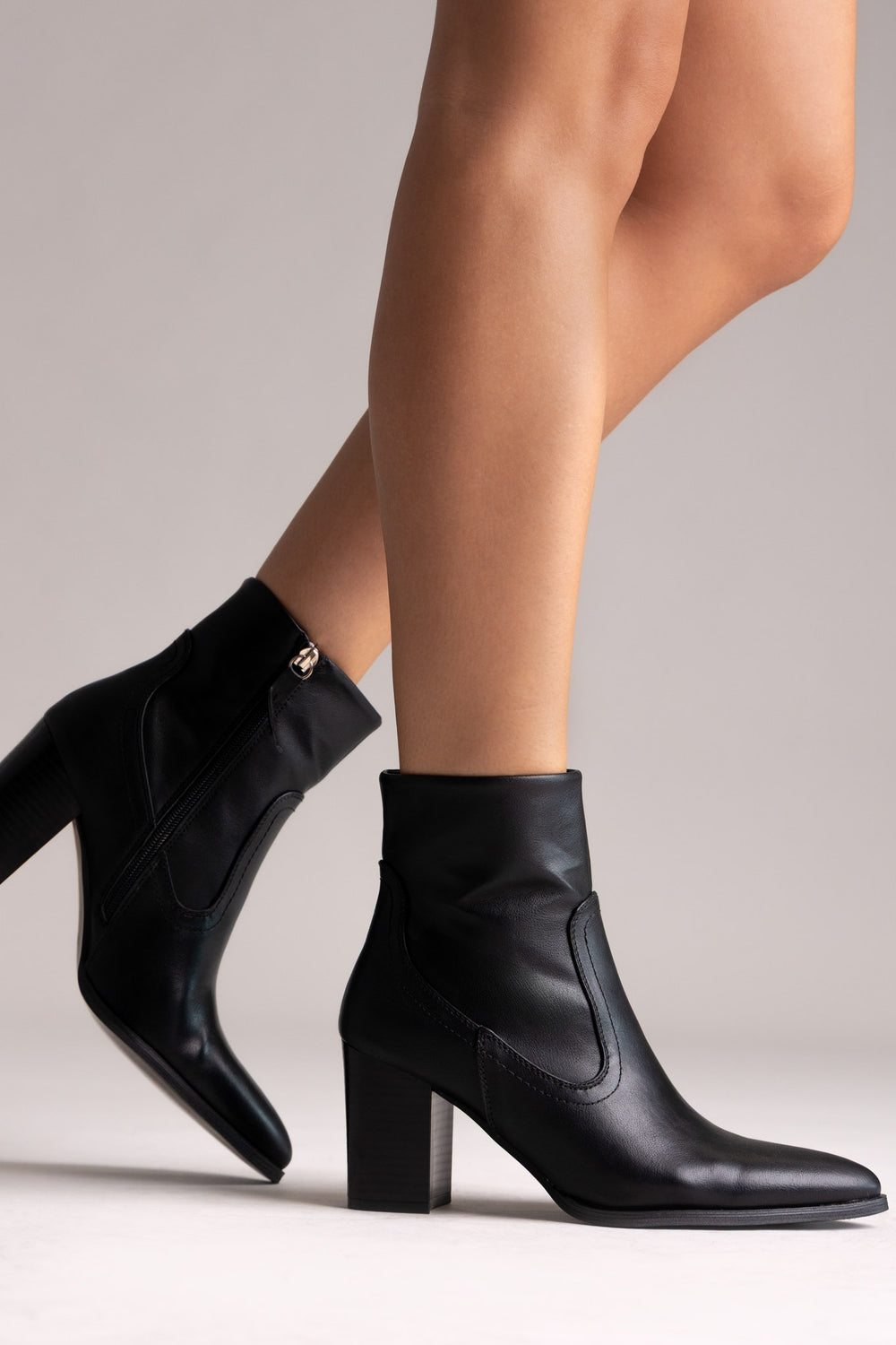 Μπότες αστραγάλου με χοντρό τακούνι - Μαύρο ματ