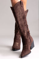 Μπότες cowboy με τακούνι block Erynn - καφέ suede