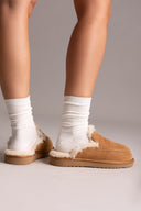 Χειμερινές παντόφλες με γούνα - Καμηλό Σουέτ