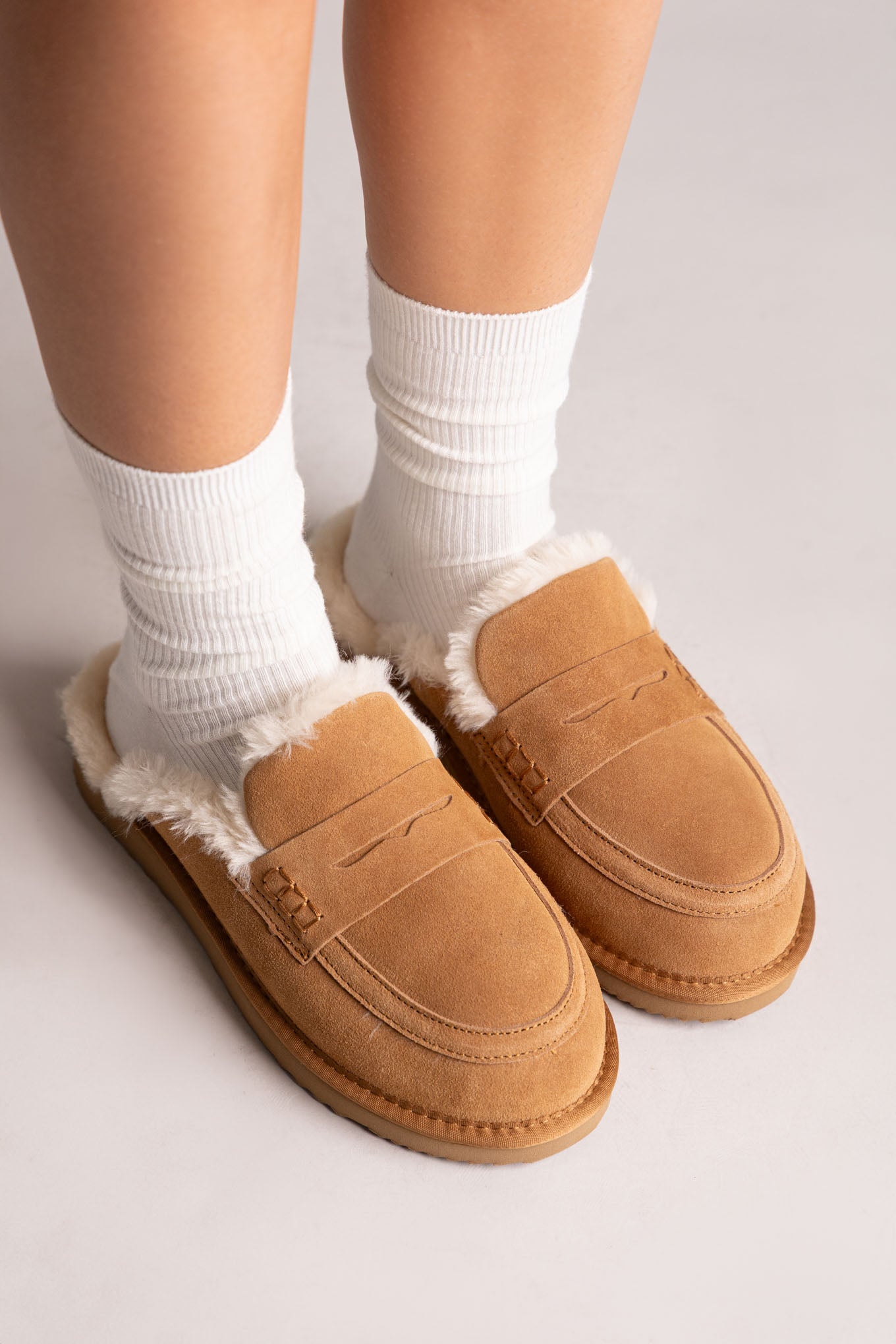 Χειμερινές παντόφλες με γούνα - Καμηλό Σουέτ
