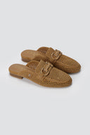 Διάτρητα Σουέντ Mules με Μεταλλική Αγκράφα - Κάμελ Σουέντ