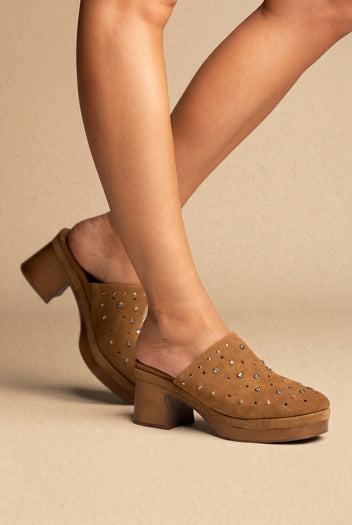 Clogs Studded Detail - Camel Suede