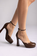 Peep Toe Pumps IRIS - Light Brown Patent