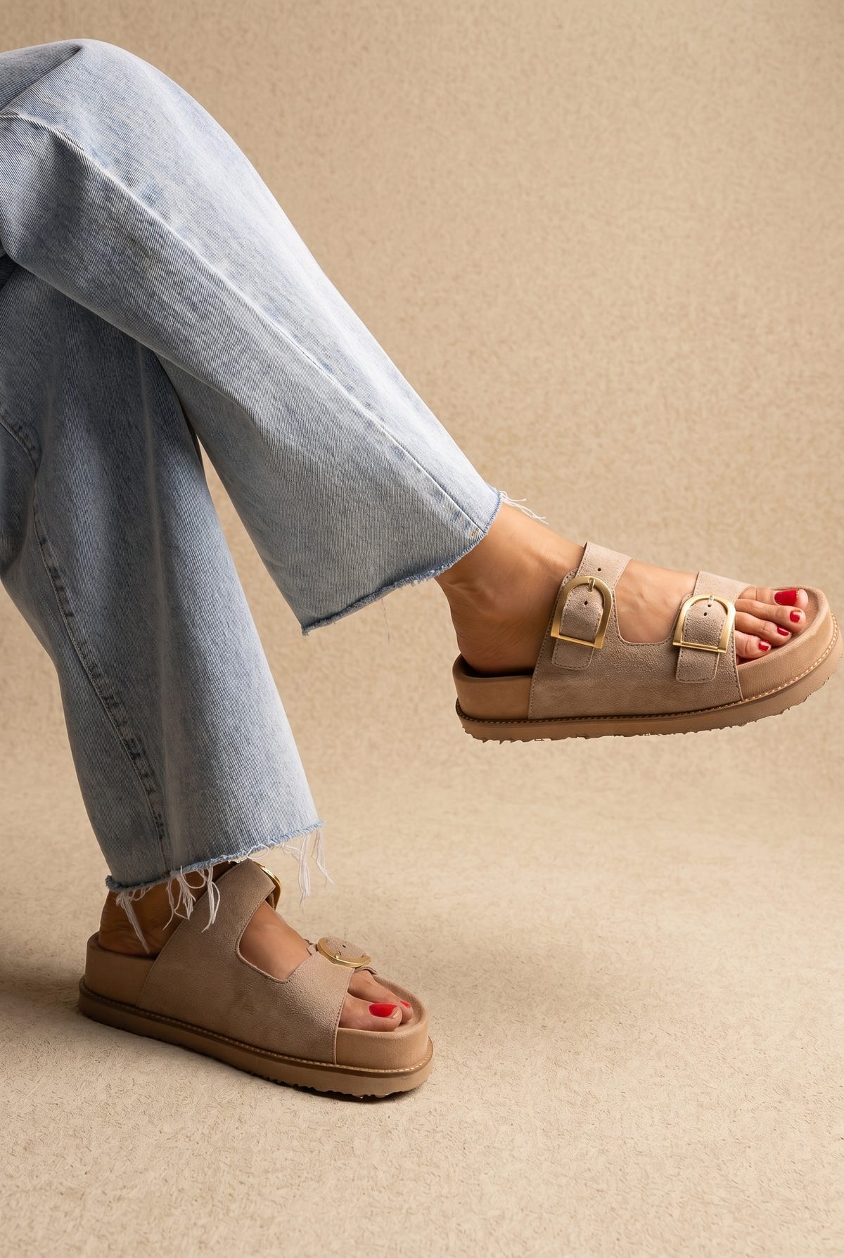Sandales flatform à boucle statement - Daim beige