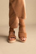 Sandales en daim camel
