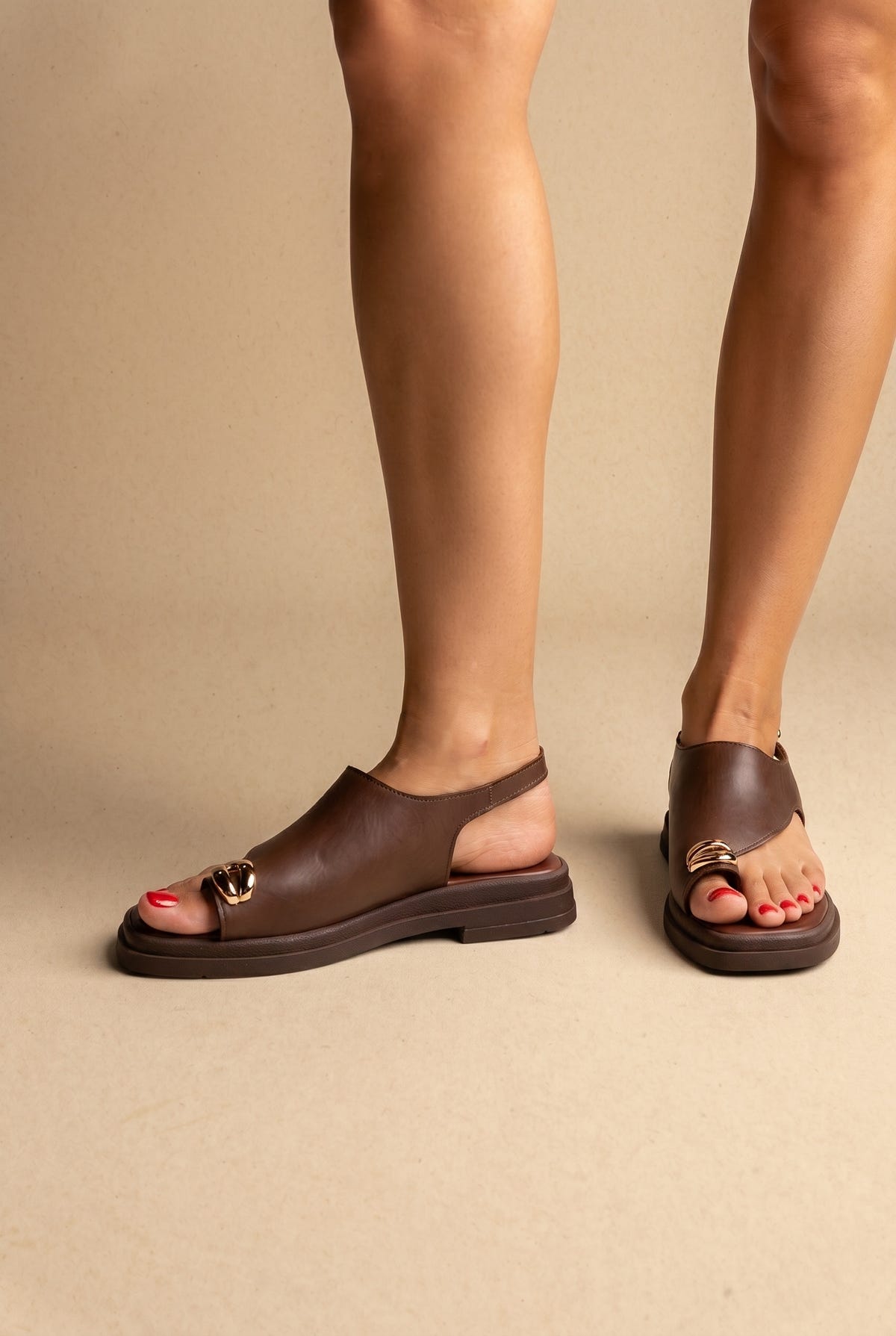 Sandálias flatform - Castanho mate