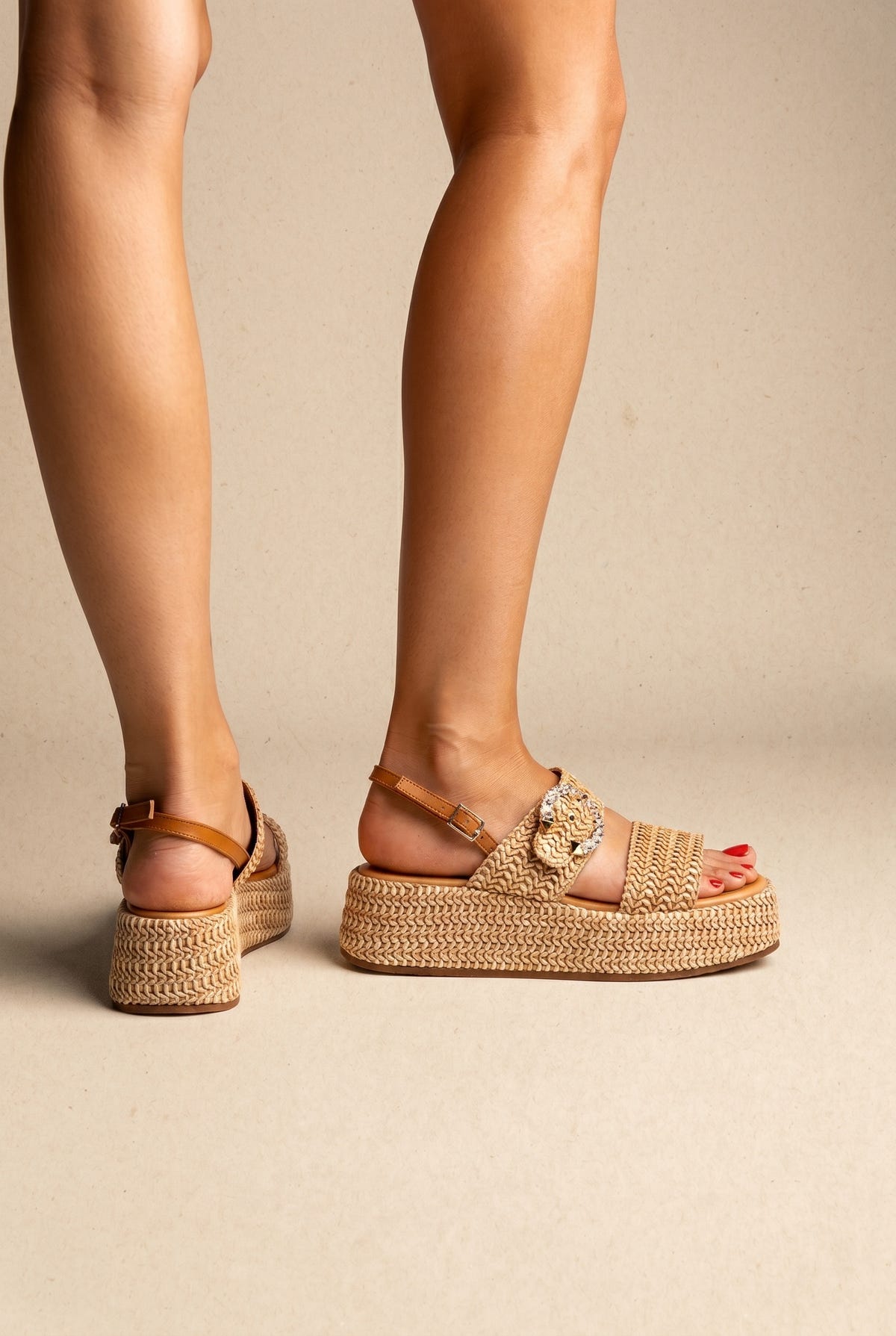 Sandálias flatform - Ráfia camel