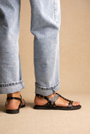 Σανδάλια Slingback με λουρί σε σχήμα Τ - Μαύρο Ματ