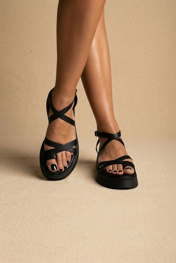 Toe Ring Plateausandalen – Schwarz matt