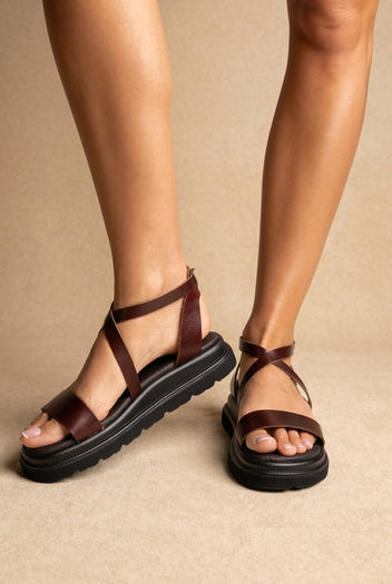 Sandalias de plataforma - Marrón Mate
