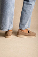 Άνετα μοκασίνια με μεταλλική λεπτομέρεια - Τάουπε Σουέντ