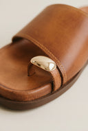 Toe Ring Flatform Sandals - Tan Matte