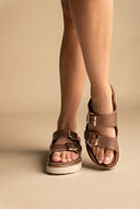 Flatform Buckle Sandalen – Matte Rose Gold