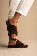 Toe Ring Flatform-Sandalen – Dark Brown Veloursleder