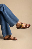 Sandales à boucle avec détail oversize - daim brun