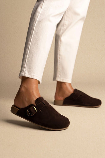 Clogs Buckle Detail - Brown Suede