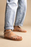 Toe Ring Sandalen Ankle Strap – Beige Veloursleder