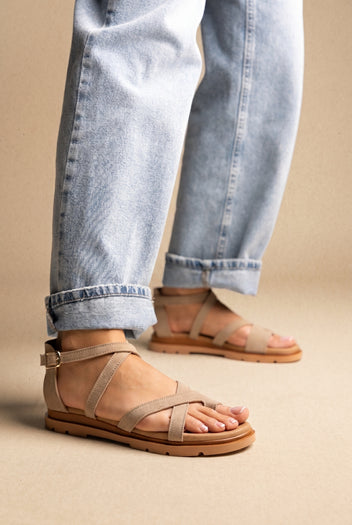 Toe Ring Sandalen Ankle Strap – Beige Veloursleder