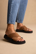 Toe Ring Flatform Sandals - Mocha