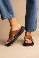 Toe Ring Flatform Sandals - Mocha