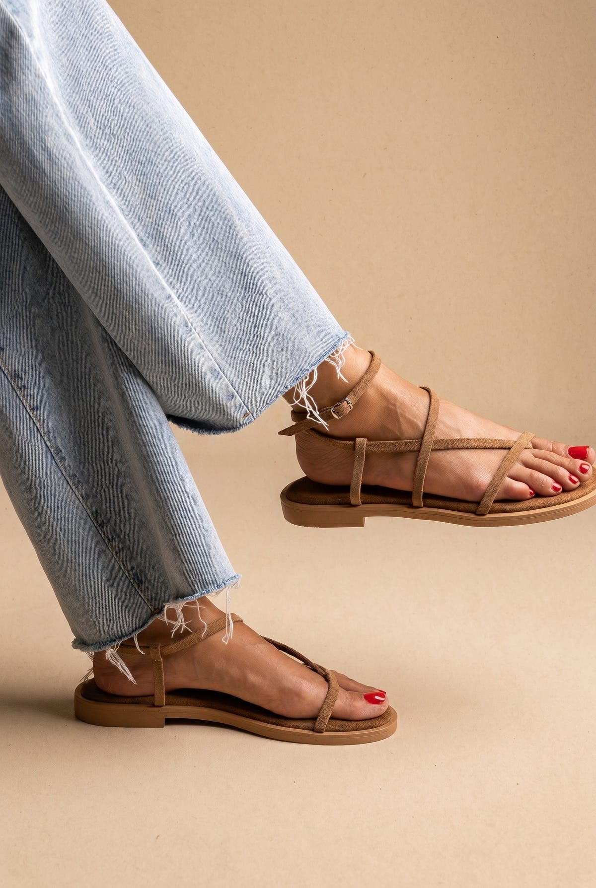 Sandalias de tiras con correa al tobillo - Ante beige