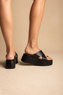 Platform Toe Ring Sandalen Crossover – Schwarz matt