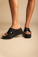 Platform Toe Ring Sandalen Crossover – Schwarz matt
