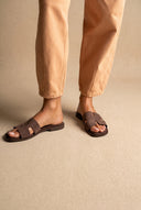 Sandali larga Cut Out con cinturino - Marrone