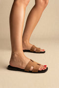 Sandali con fascia larga cut-out - Moka