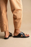 Toe Ring Sandals Crossover Strap - Black Matte