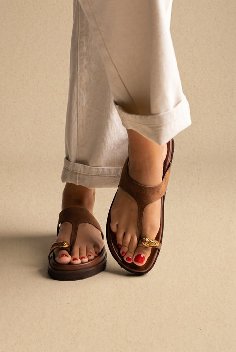 Toe Ring Sandals T-Strap Snake Detail - Brown Suede