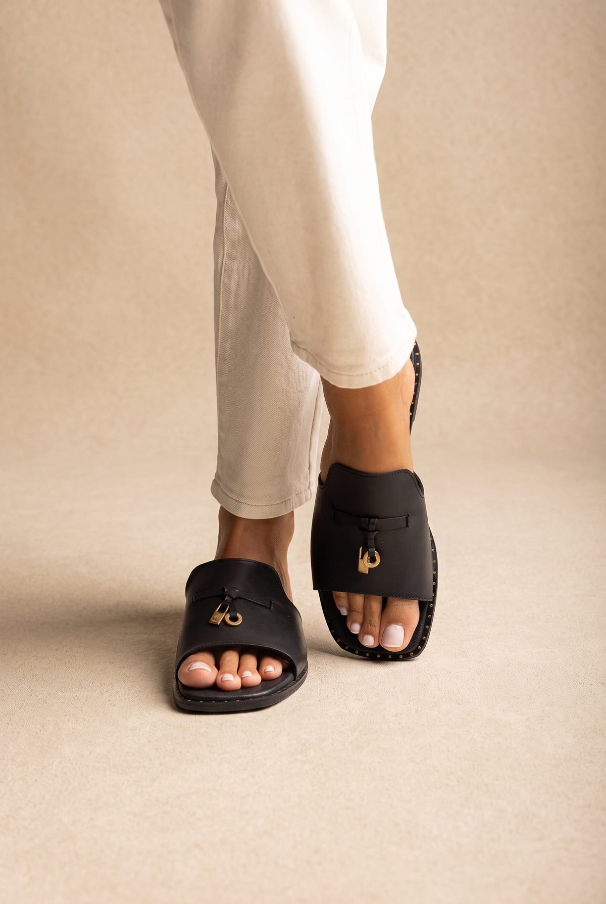 Flat Sandals Square Toe - Black Matte