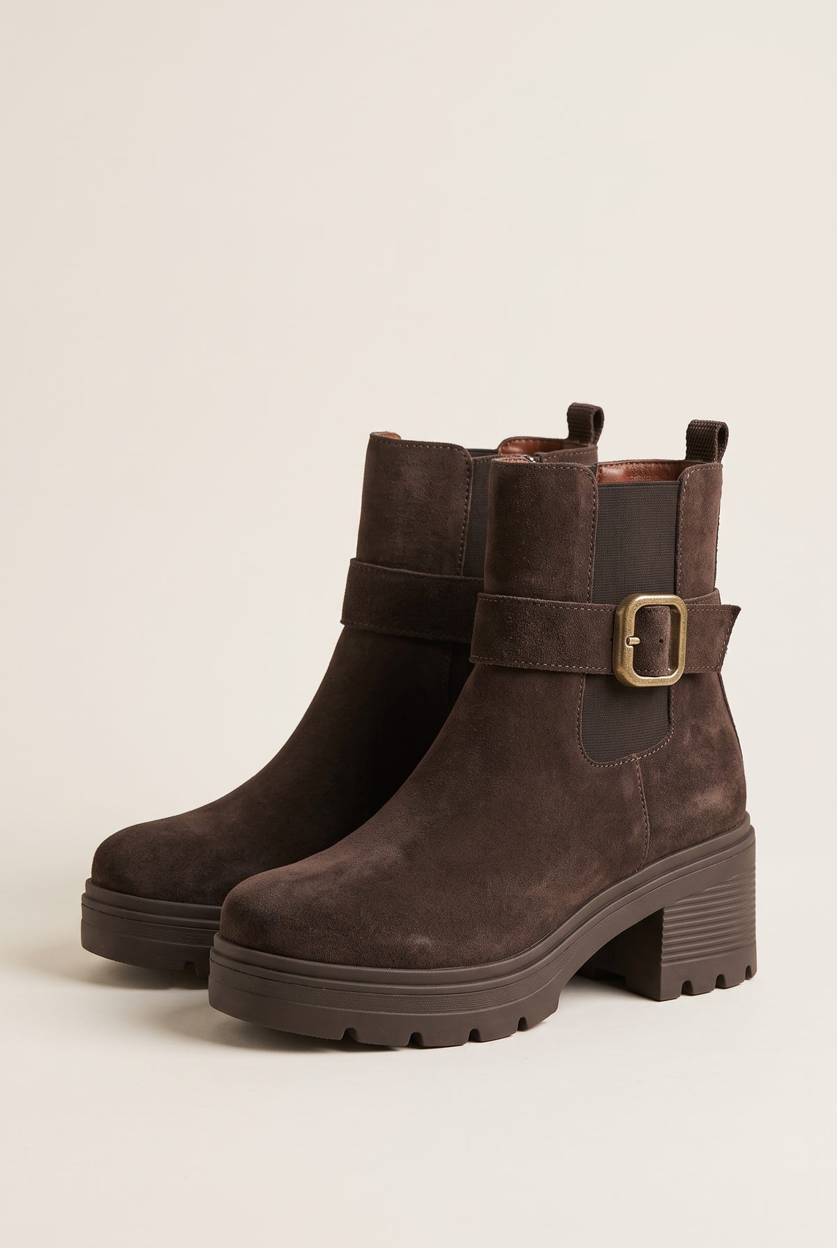 Chelsea-Stiefeletten mit Chunky-Sohle - Braunes Wildleder
