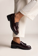 Loafers με λεπτομέρεια κρόσσια - Μπορντώ Λουστρίνι