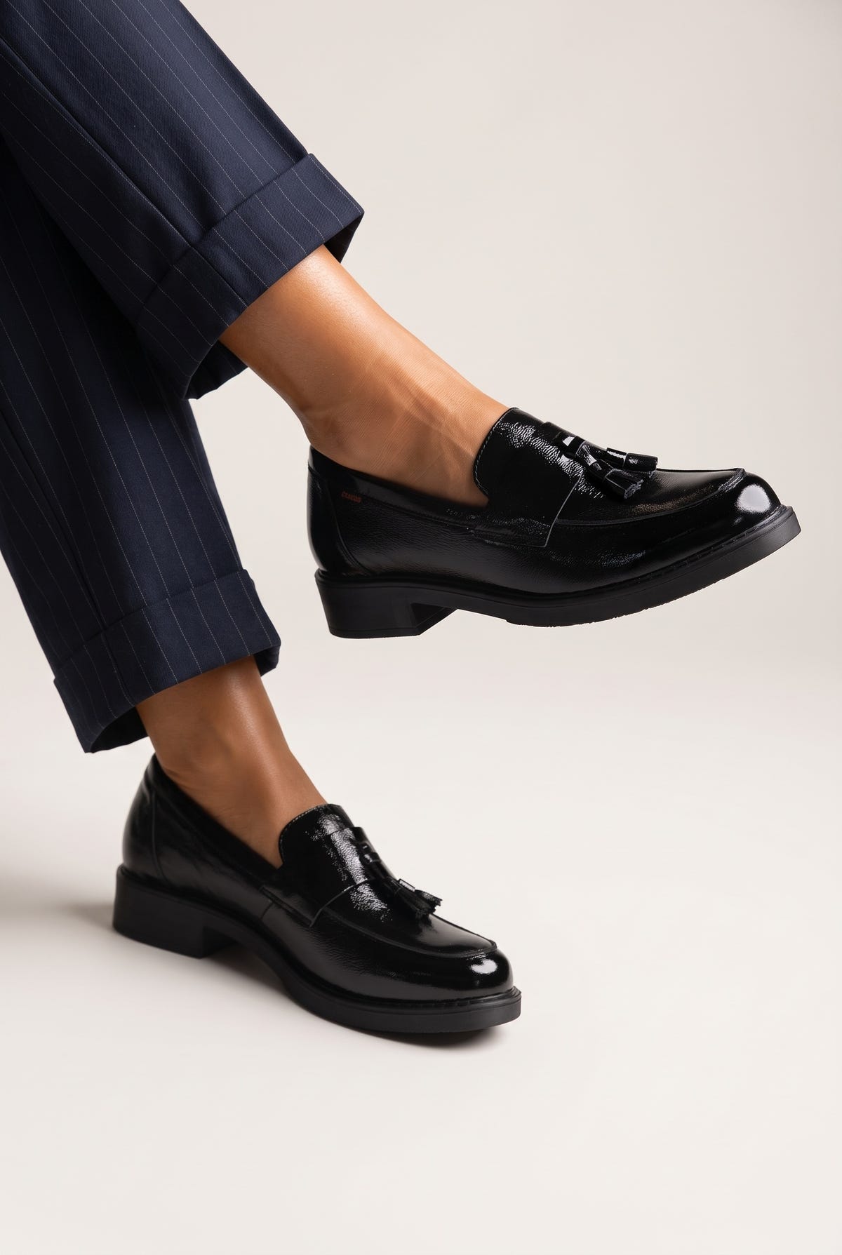 Mocasines con detalle de flecos – Negro charol