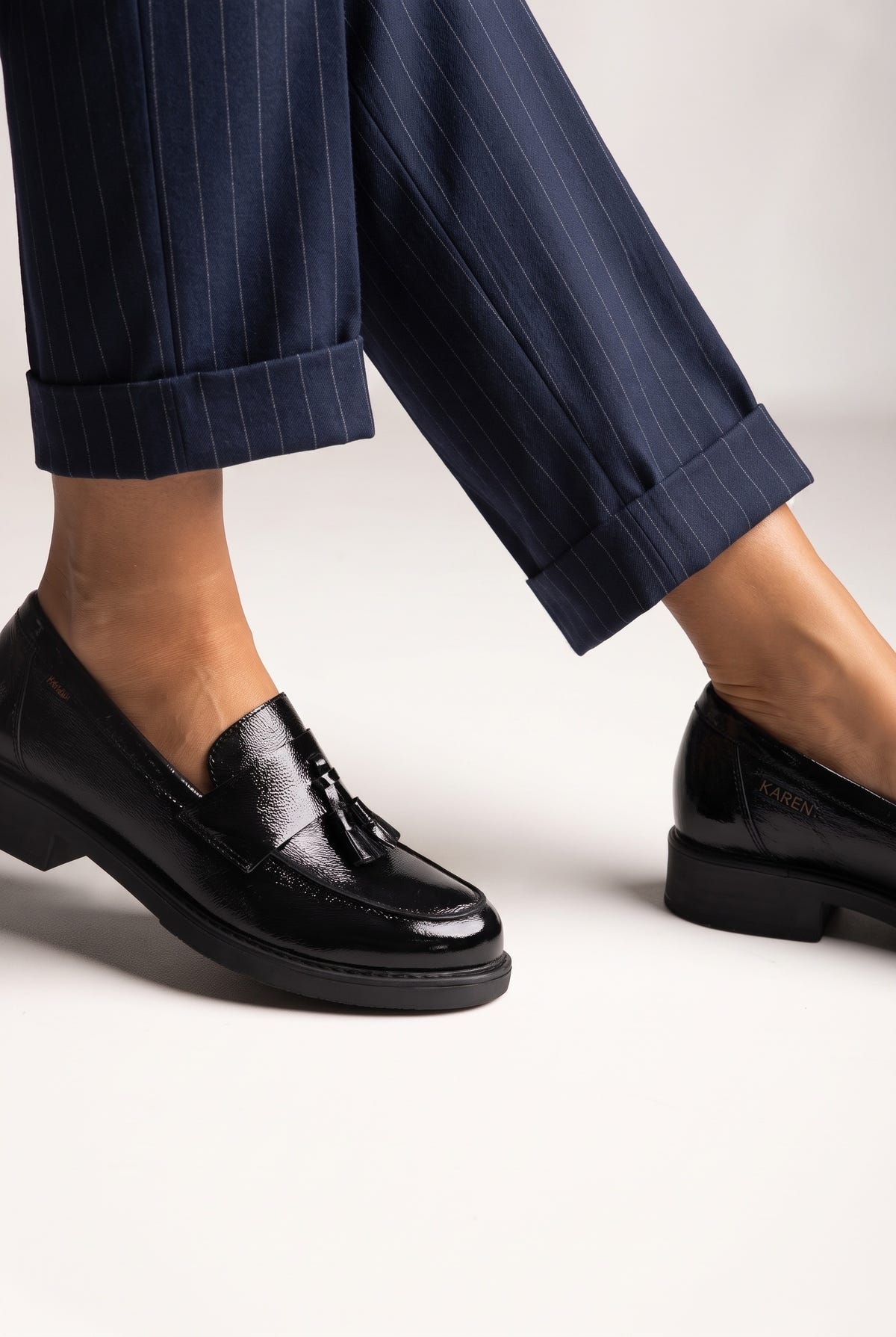Mocasines con detalle de flecos – Negro charol
